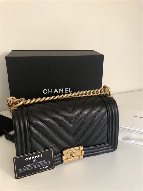 chanel medium boy black gold crossbody classic flap
